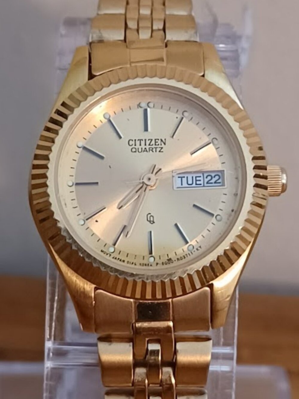 Ladies Gold Tone CITIZEN Quartz Watch - Needs battery